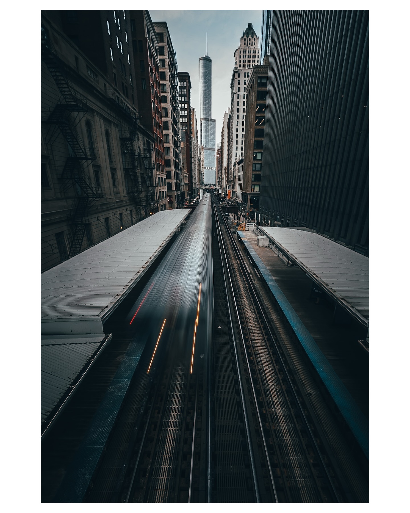 Brown Line, The Loop, photograph by Eric Petersen